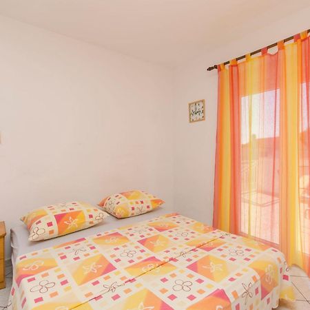 Apartments Danica Pirovac Exterior foto